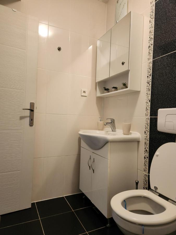 Airport Apartment Otopeni Εξωτερικό φωτογραφία